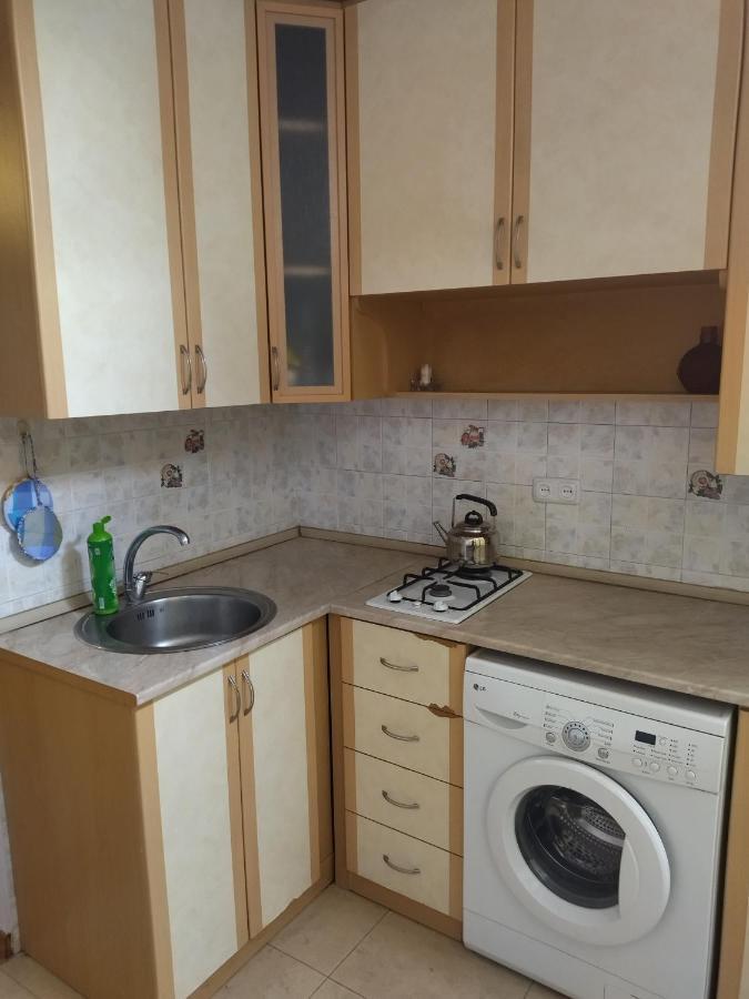 יירבאן Abovyan 36 Apt & Tour מראה חיצוני תמונה