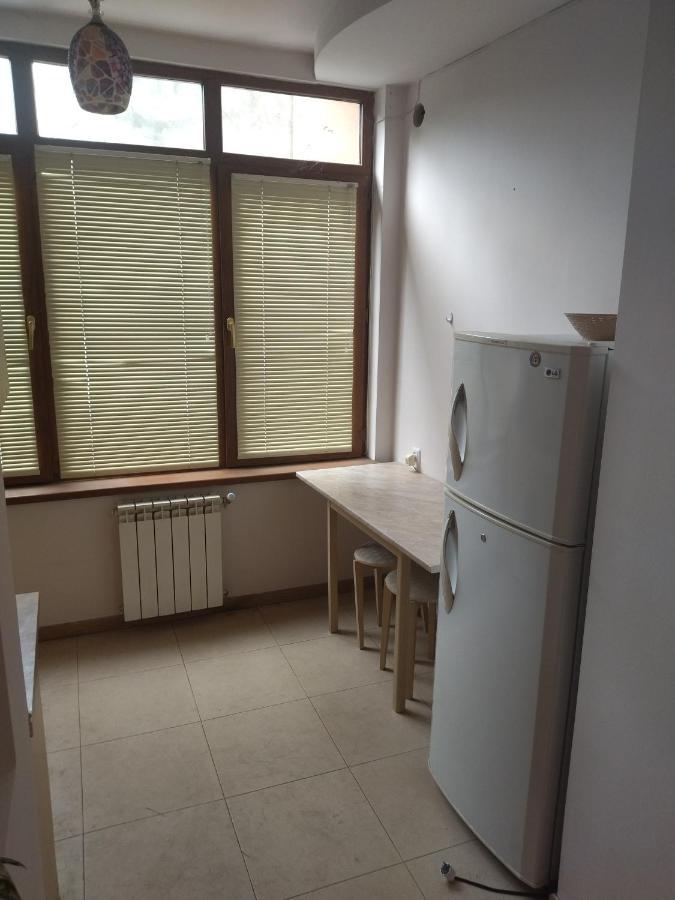 יירבאן Abovyan 36 Apt & Tour מראה חיצוני תמונה