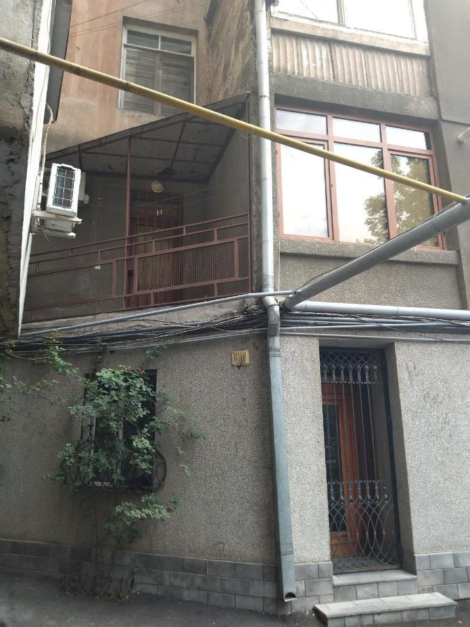 יירבאן Abovyan 36 Apt & Tour מראה חיצוני תמונה